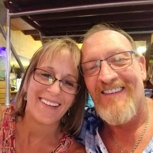 Meet your Posher, Tola